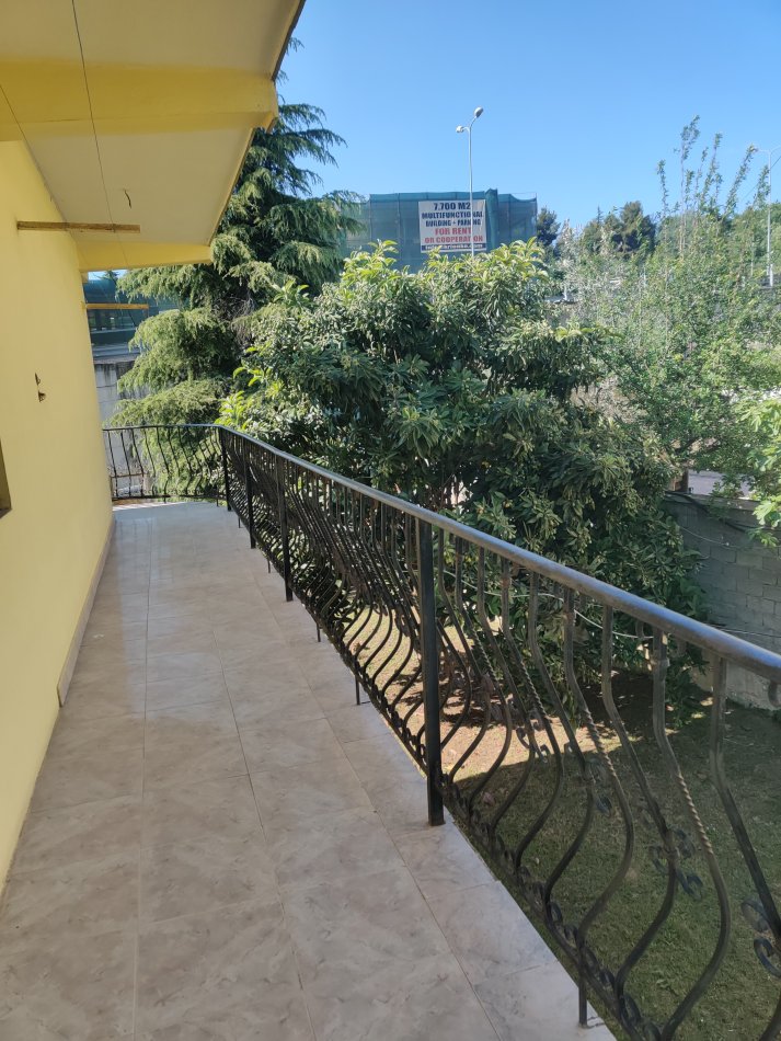 Tirane, shes Vile 3 Katshe, , 1,300 m² 600,000 € (Sauk)