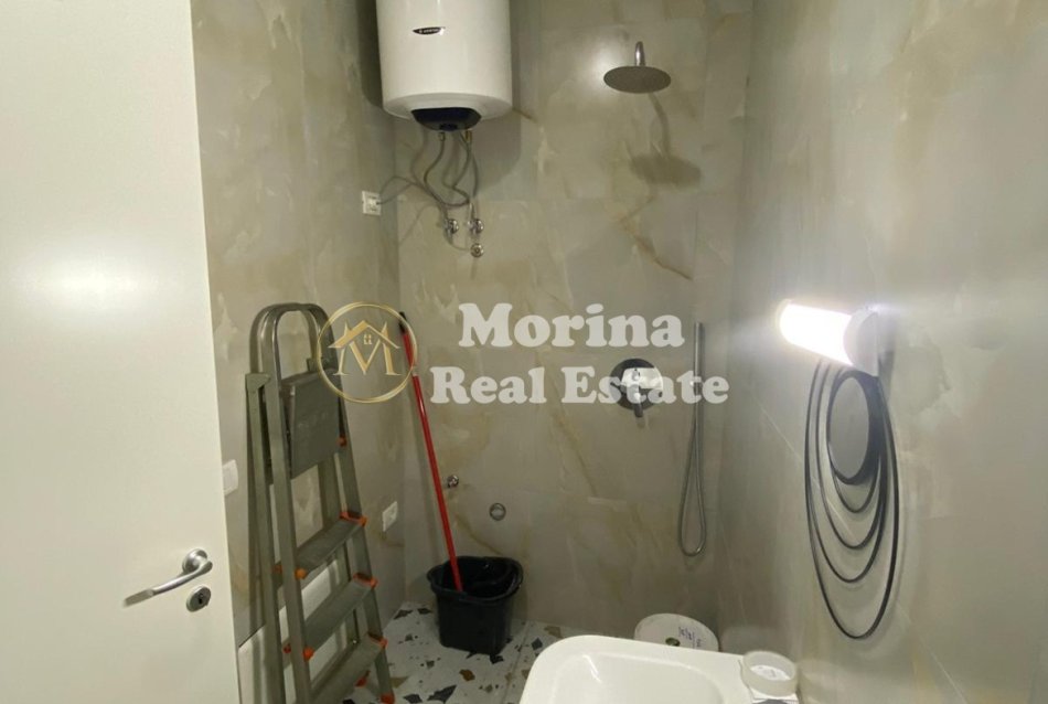 Tirane, jepet me qera dyqan Kati 0, 29 m² 290 € (Kompleksi Mangalem 21)