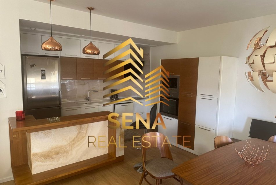 Tirane, jepet me qera apartament 3+1+Ballkon Kati 9, 166 m² 1.100 € (Rruga e Dibres)