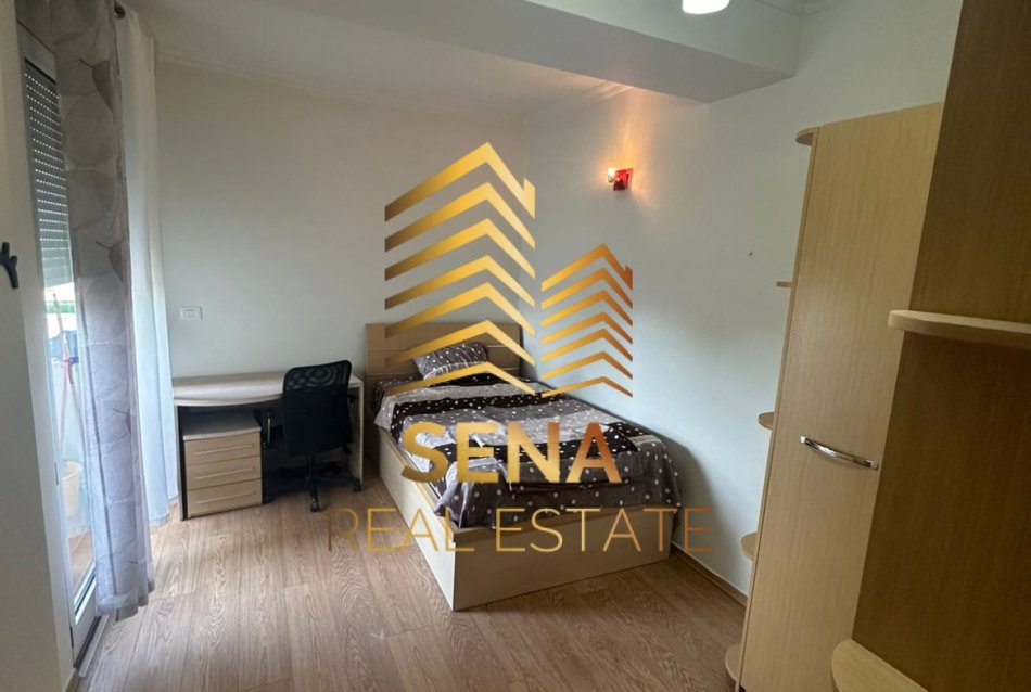 Tirane, jepet me qera apartament 3+1+Ballkon Kati 9, 166 m² 1.100 € (Rruga e Dibres)