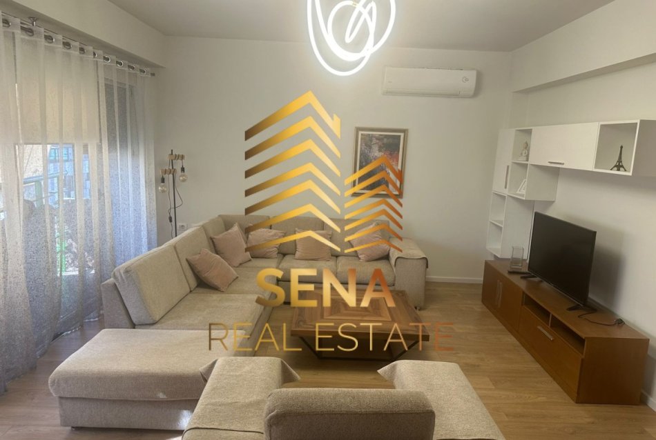 Tirane, jepet me qera apartament 3+1+Ballkon Kati 9, 166 m² 1.100 € (Rruga e Dibres)