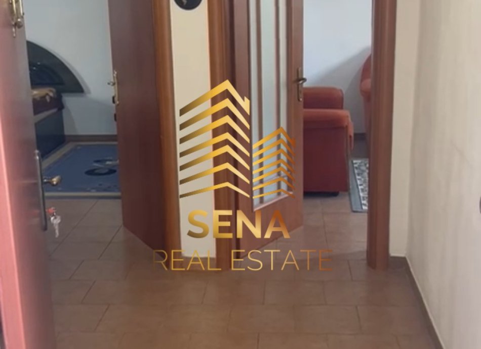 Tirane, jepet me qera apartament 1+1 Kati 3, 55 m² 400 € (Bulevardi i RI)