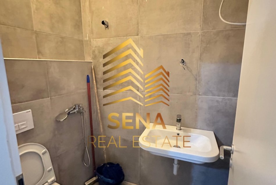 Tirane, jepet me qera garsonier 1+1 Kati 4, 40 m² 300 € (Rruga Pasho Hysa)