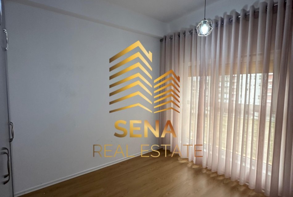 Tirane, jepet me qera garsonier 1+1 Kati 4, 40 m² 300 € (Rruga Pasho Hysa)