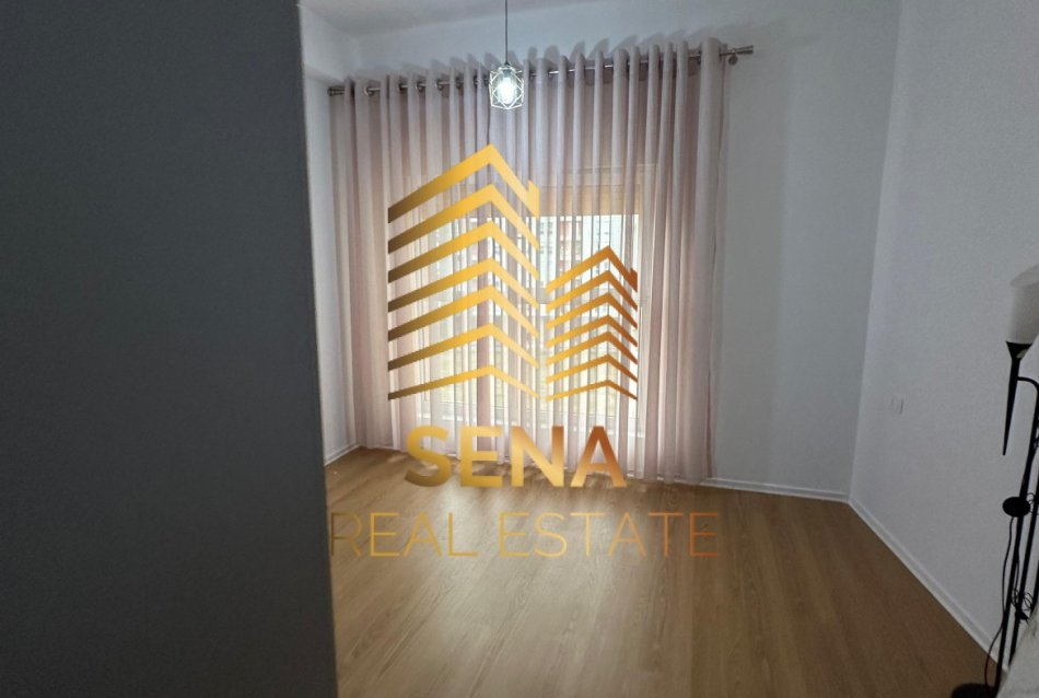 Tirane, jepet me qera garsonier 1+1 Kati 4, 40 m² 300 € (Rruga Pasho Hysa)