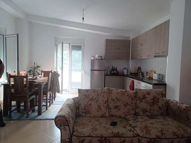 Tirane, shes  apartament  2+1+A+BLK Kati 4, 97 m² +75m2 ballkon 225.000 Euro