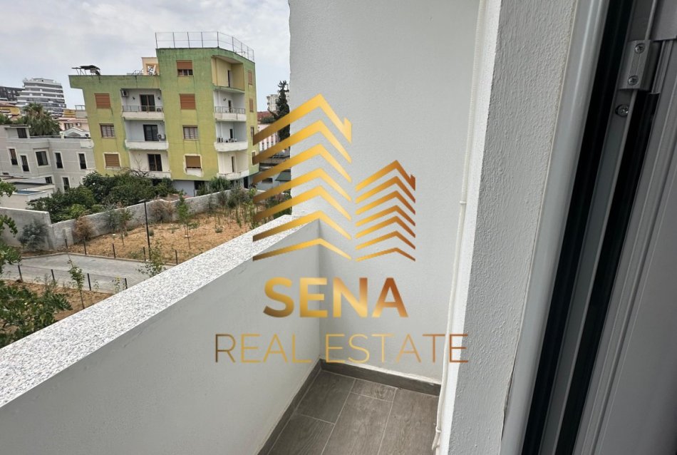 Tirane, jepet me qera apartament 1+1+Ballkon Kati 2, 55 m² 500 € (Rruga Riza Cerova)
