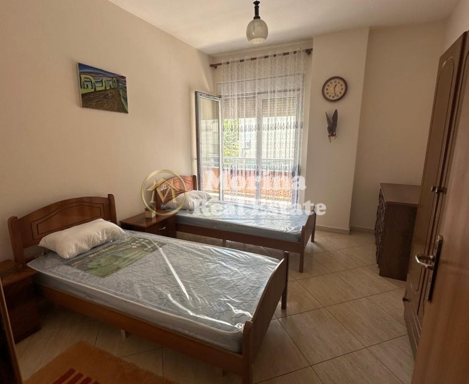 Tirane, jepet me qera apartament 2+1 Kati 1, 120 m² 630 € (Don Bosko)