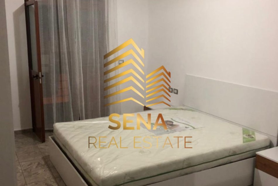 Tirane, jepet me qera apartament 2+1+Ballkon , 400€ (Rruga Rexhep Jella)