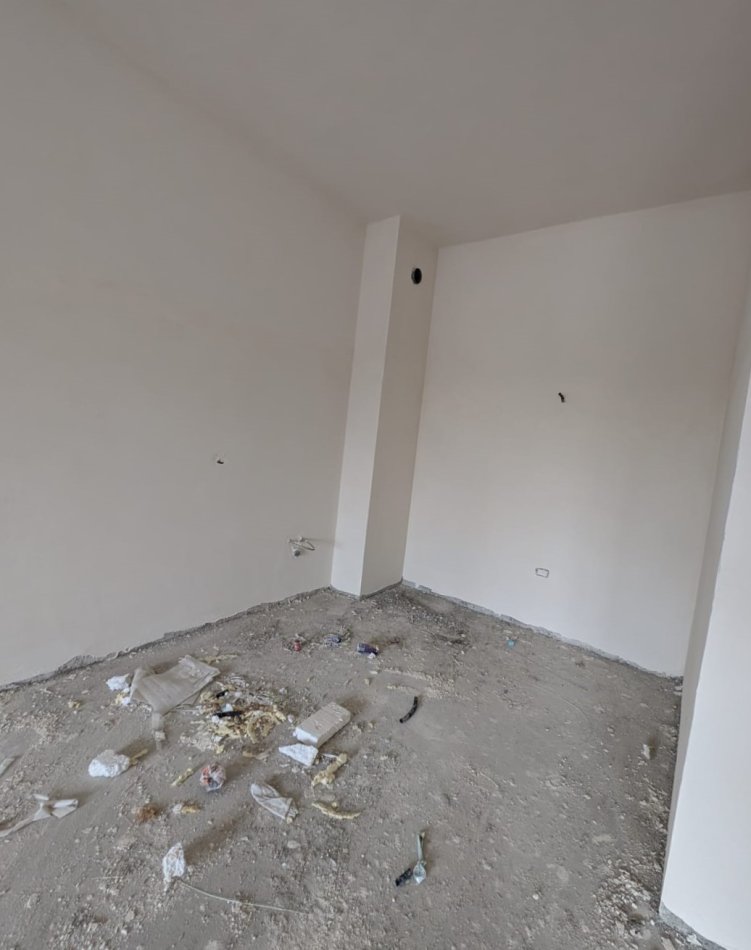 Tirane, shitet apartament 1+1+Ballkon Kati 8, 72 m² 115.000 € (Laprake)