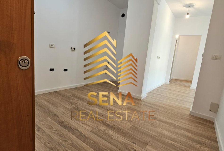 Tirane, shitet apartament 1+1+Ballkon Kati 3, 70 m² 136.000 € (Rruga Petro Nini Luarasi)