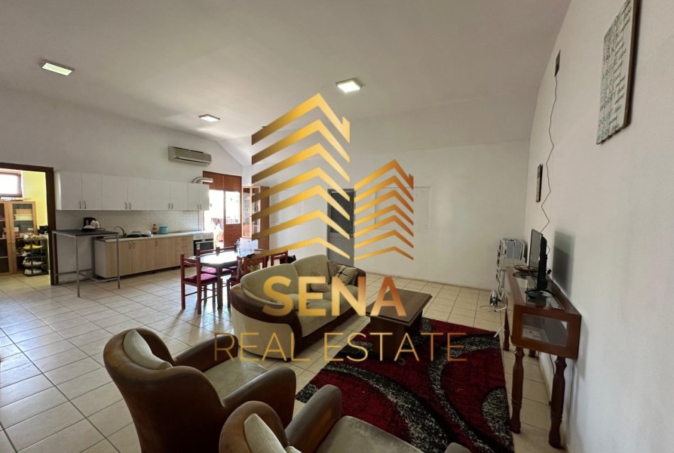 Tirane, jepet me qera apartament 3+1+Ballkon Kati 4, 155 m² 460 € (Rruga Rexhep Jella)