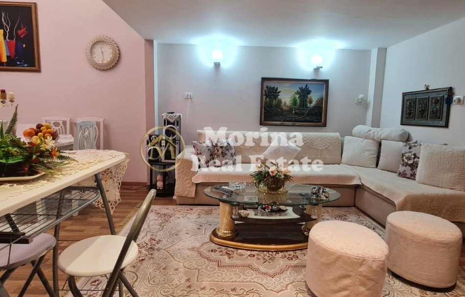 Tirane, jepet me qera apartament duplex 2+1 Kati 1, 85 m² 650 € (Kopshti Zologjik)