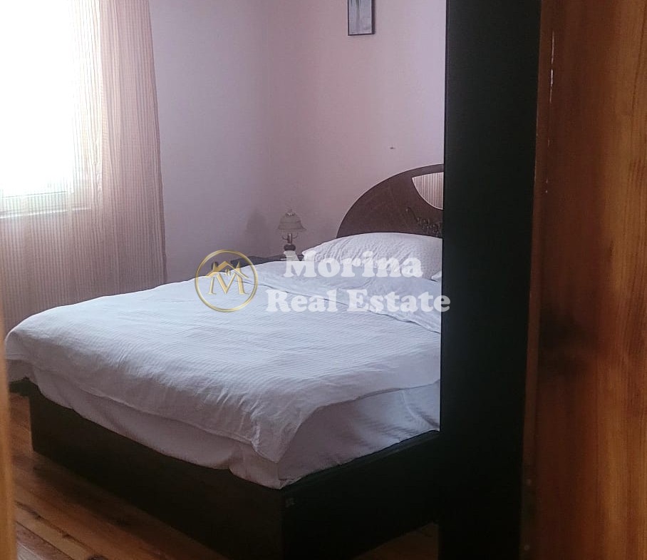 Tirane, jepet me qera Vile 4+1 Kati 1, 180 m² 700 € (Kodra e Priftit/Venu Club)