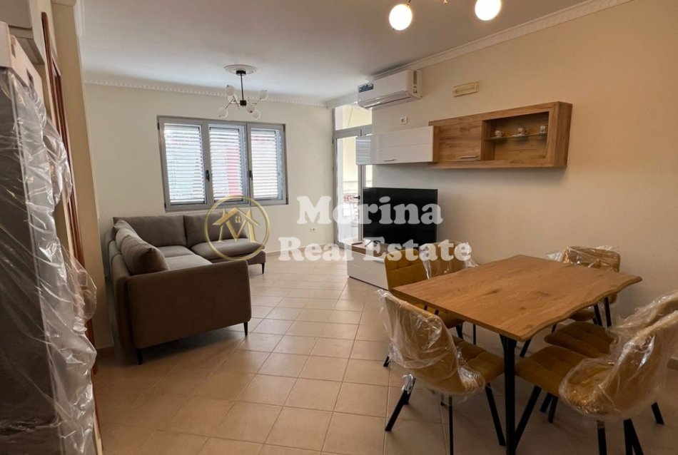 Tirane, jepet me qera apartament 3+1 Kati 5, 130 m² 550 € (Fresku/Restorant Fresku)