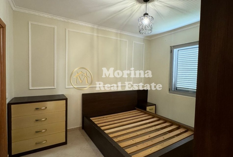 Tirane, jepet me qera apartament 3+1 Kati 5, 130 m² 550 € (Fresku/Restorant Fresku)