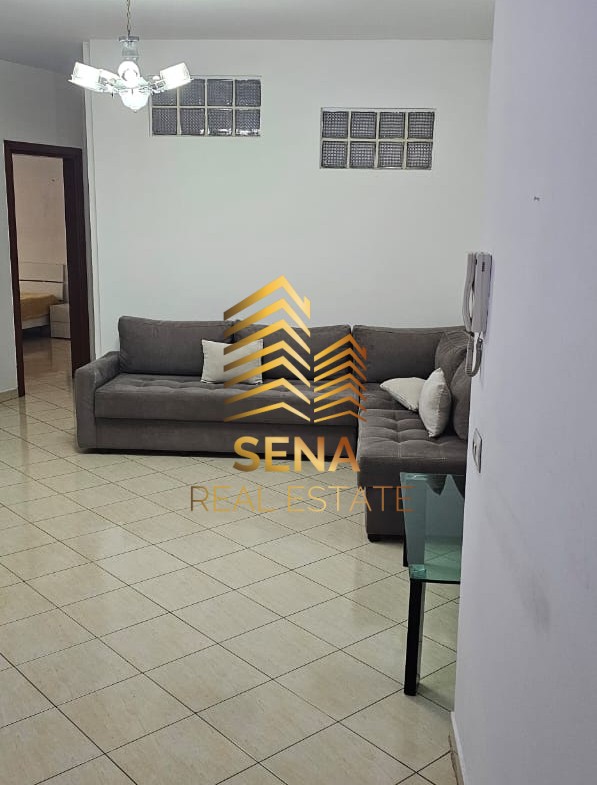 Tirane, jepet me qera apartament 2+1 Kati 3, 100 m² 600 € (Rruga Qemal Stafa)
