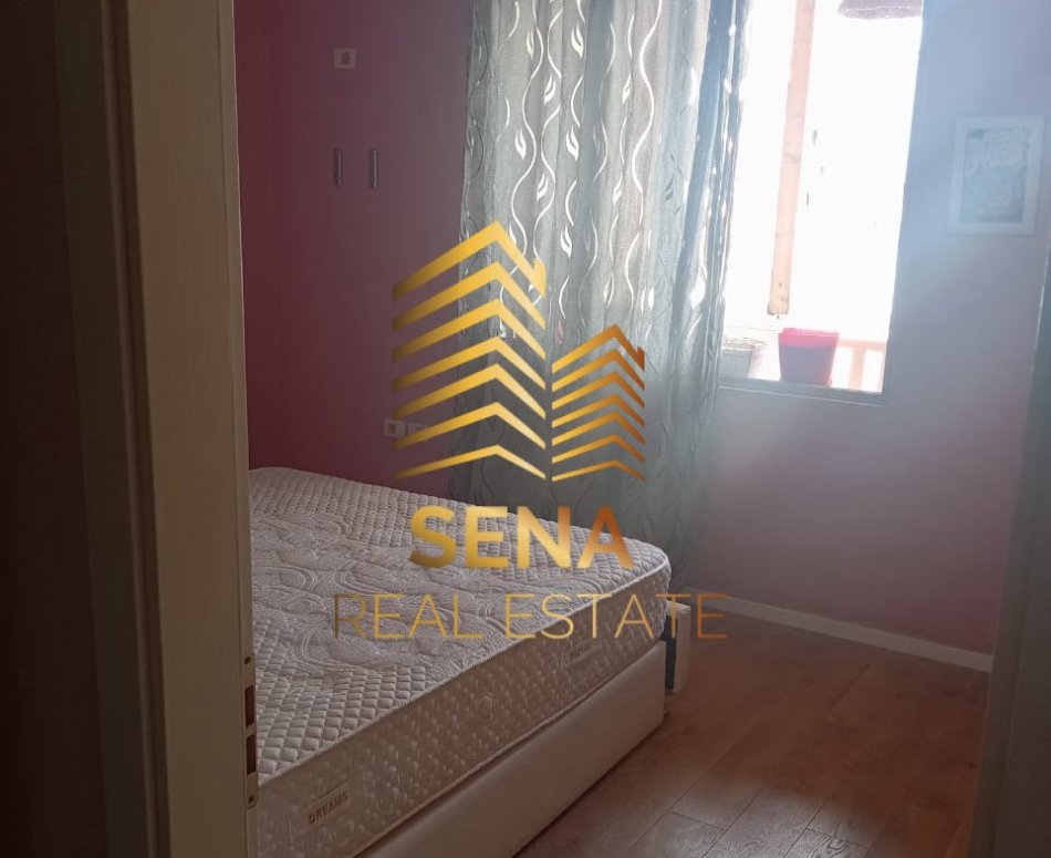 Tirane, shitet apartament 2+1+Ballkon Kati 7, 118 m² 120.000 € (Rruga Loni Ligori)