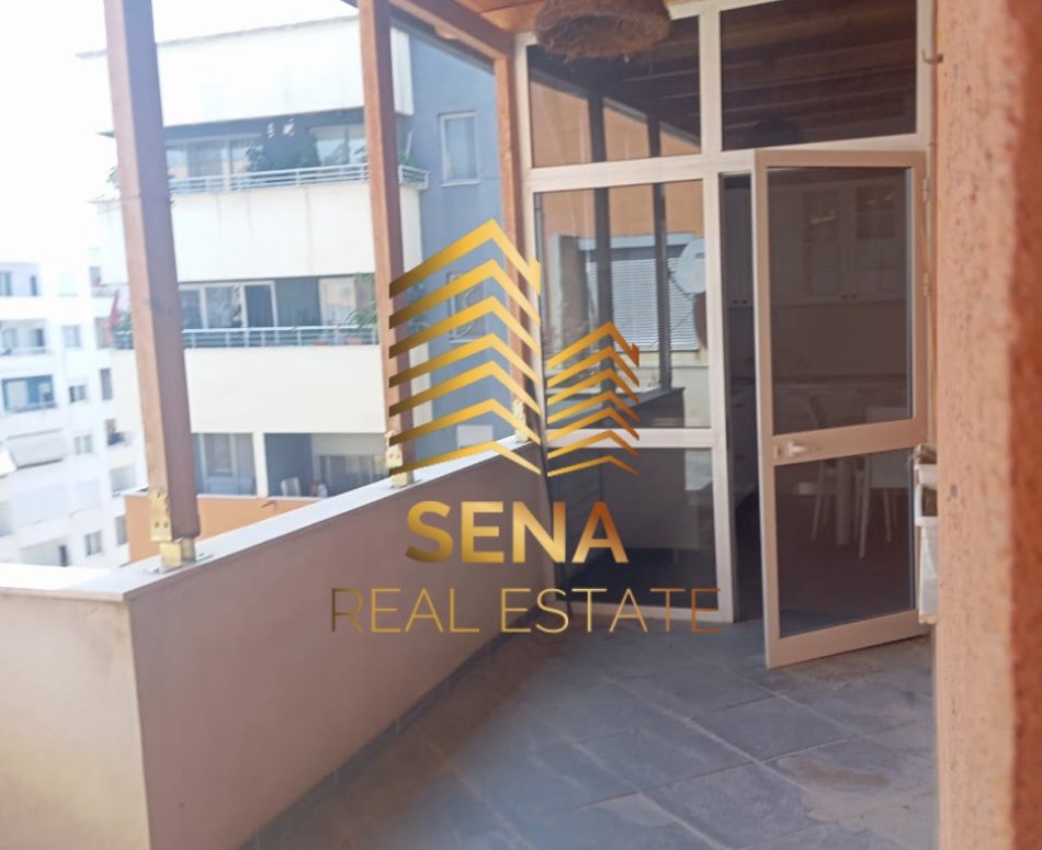 Tirane, shitet apartament 2+1+Ballkon Kati 7, 118 m² 120.000 € (Rruga Loni Ligori)