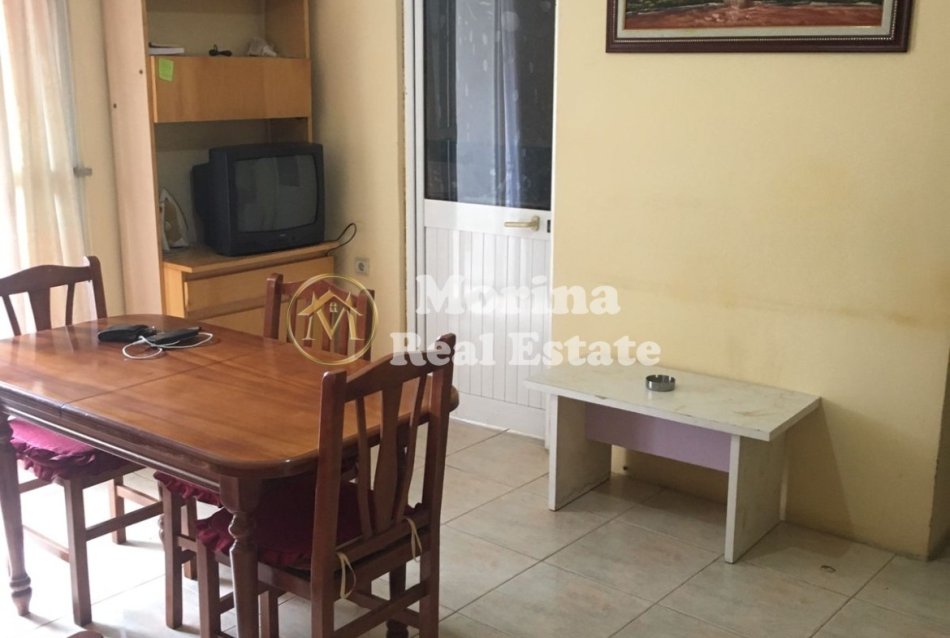 Tirane, jepet me qera apartament 3+1 Kati 2, 100 m² 650 € (Rruga Bardhok Biba/Qender)