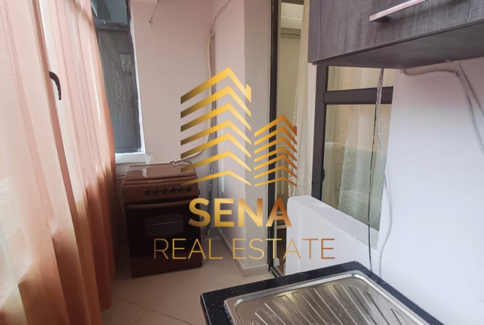 Tirane, jepet me qera apartament 1+1 Kati 2, 60 m² 500 € (Rruga e Dibres)