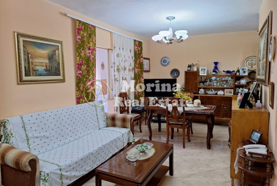 Tirane, jepet me qera apartament 2+1 Kati 4, 83 m² 450 € (Shkolla Marlin Barleti)