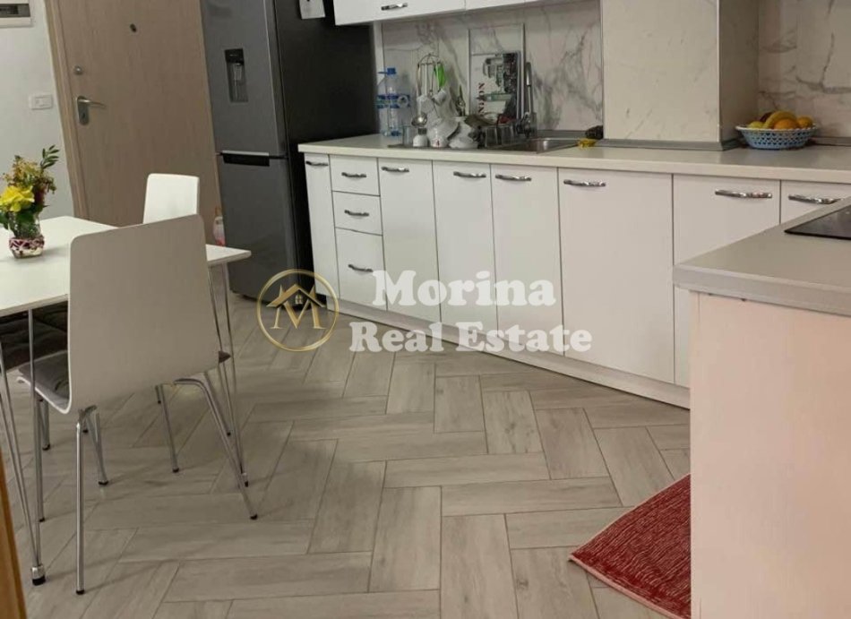 Tirane, jepet me qera apartament 2+1 Kati 2, 75 m² 500 € (Kopshti Botanik/Liqeni)