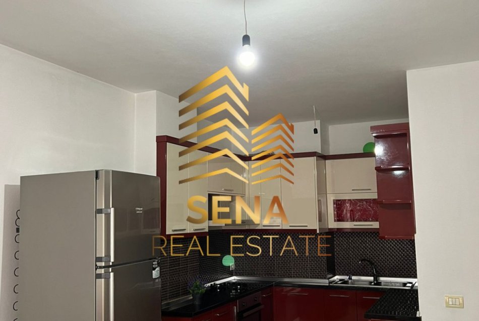 Tirane, jepet me qera apartament 2+1+Ballkon Kati 5, 116 m² 500 € (Rruga Teodor Keko)