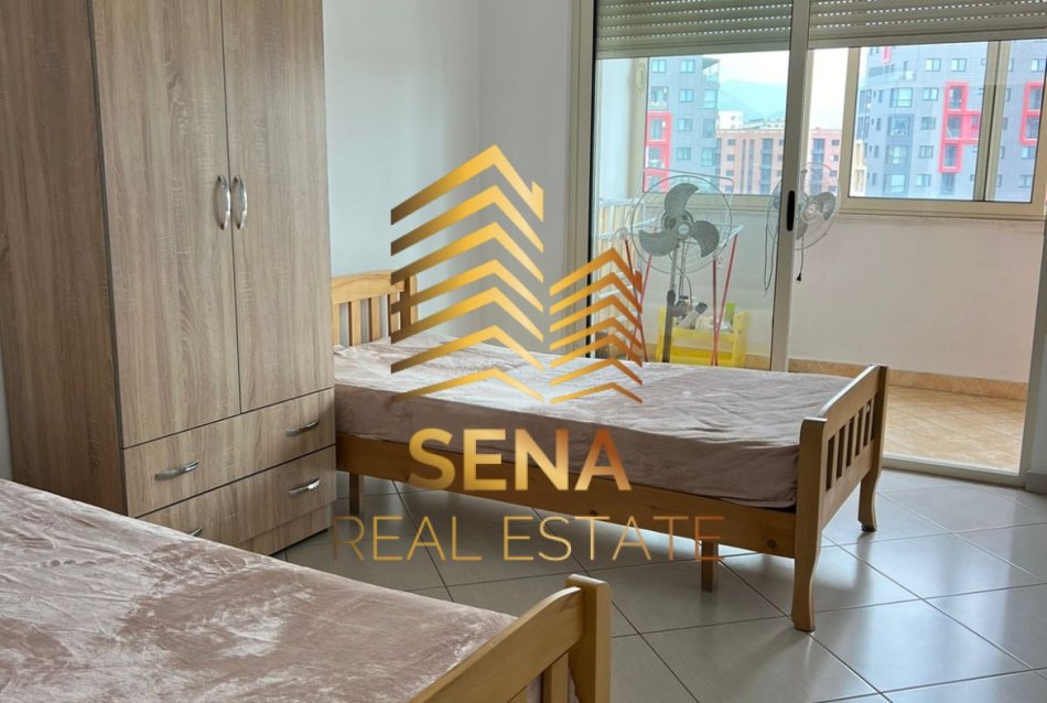 Tirane, jepet me qera apartament 2+1+Ballkon Kati 5, 116 m² 500 € (Rruga Teodor Keko)