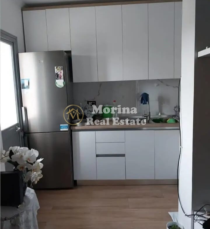 Tirane, shitet apartament 2+1 Kati 4, 68 m² 88.000 € (Yzberisht/Kombinat)