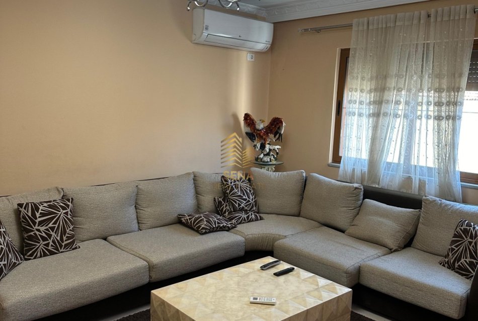 Tirane, shitet apartament 2+1+Ballkon Kati 3, 117 m² 170.000 € (Rruga e Kavajes, perballe Deliorgjit)
