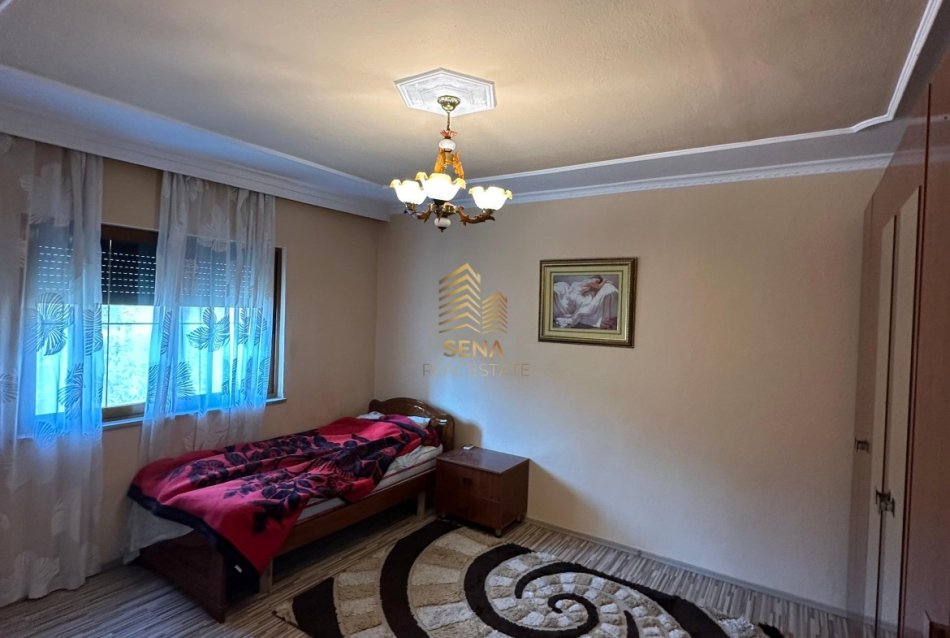 Tirane, shitet apartament 2+1+Ballkon Kati 3, 117 m² 170.000 € (Rruga e Kavajes, perballe Deliorgjit)