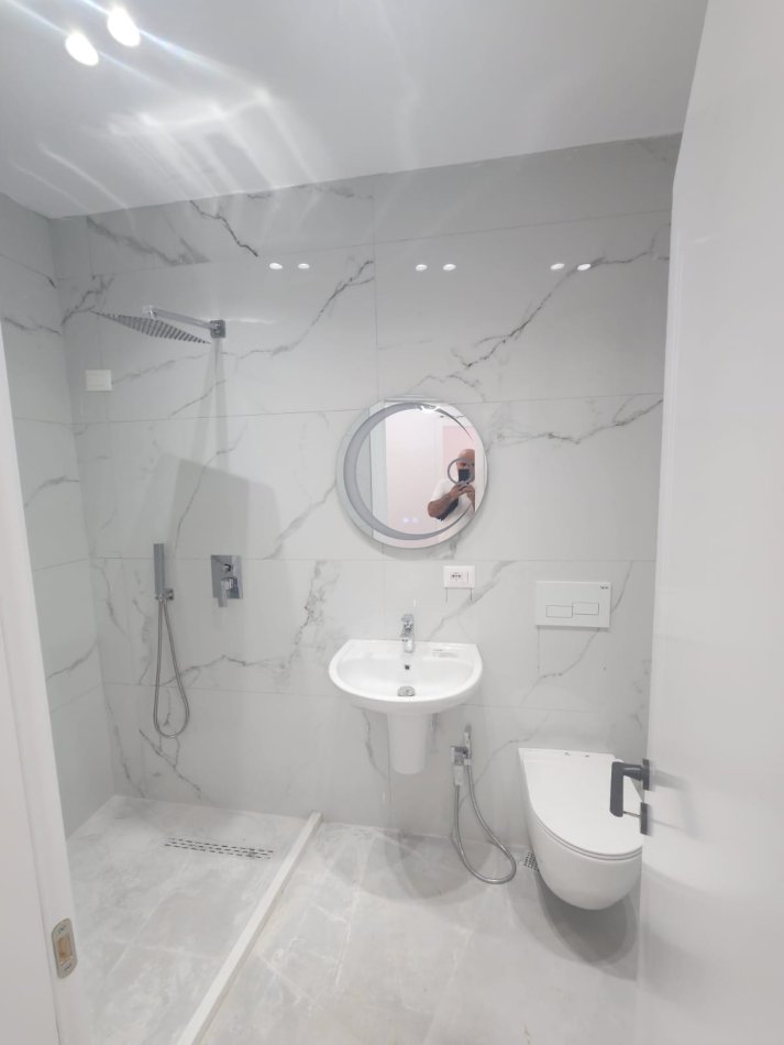 Tirane, shitet apartament 2+1+Ballkon Kati 6, 90 m² 225.000 € (Merdar Shtylla Komuna Parisit)