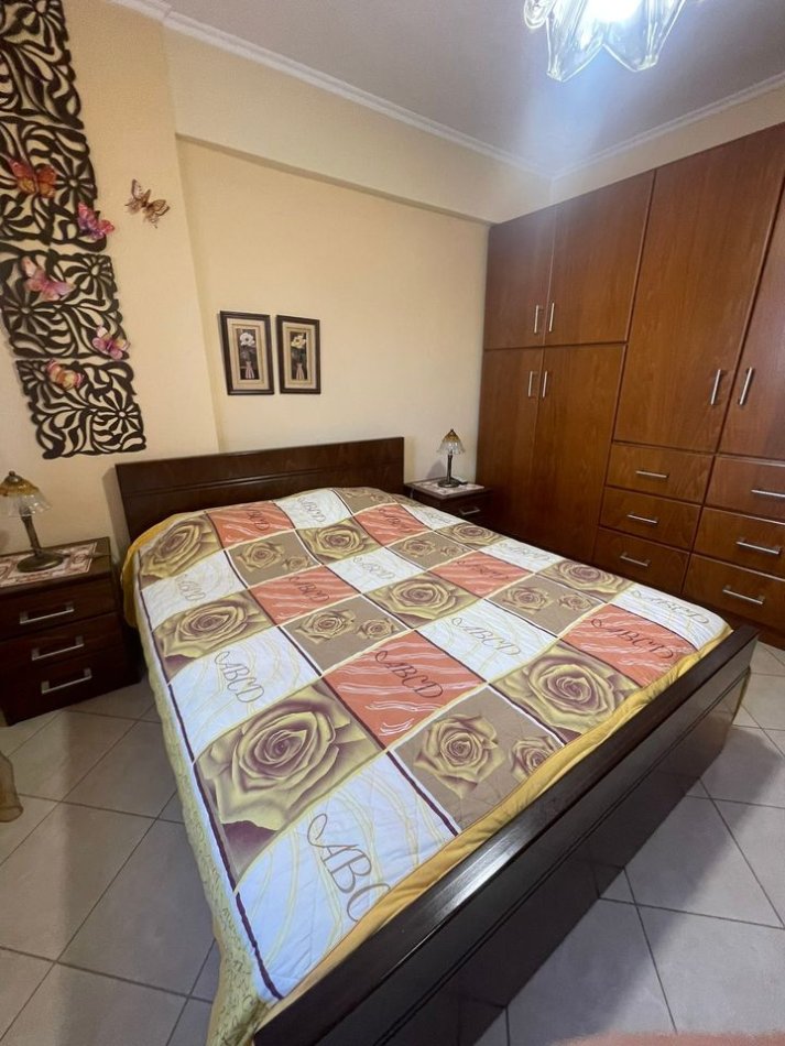 Greqi shitet Vile 3 Katshe 242 m² 420.000€