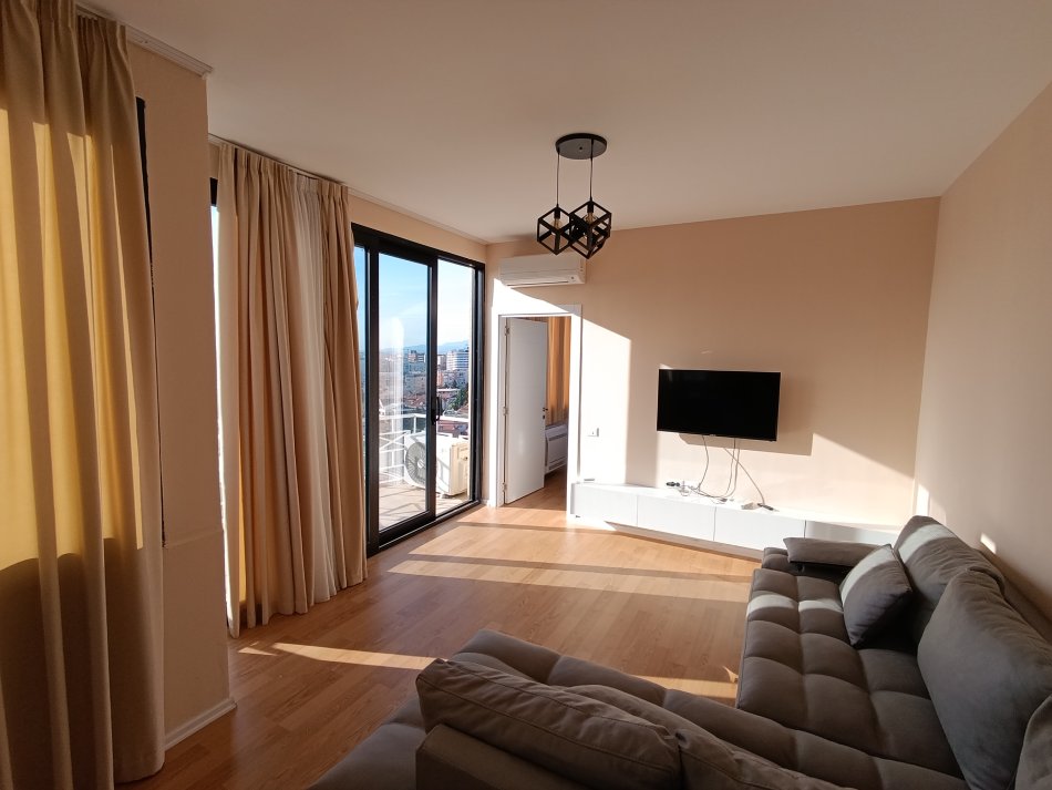 Tirane, jepet me qera apartament 1+1+Ballkon Kati 9, 1 m² 500 € (Tek ura Kristal center mundesi dhe per Airbnb)