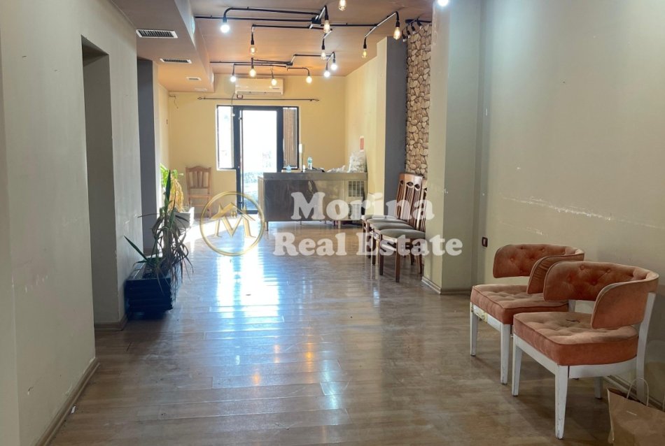 Tirane, jepet me qera ambjent biznesi Kati 0, 100 m² 700 € (Kongresi Manastirit)