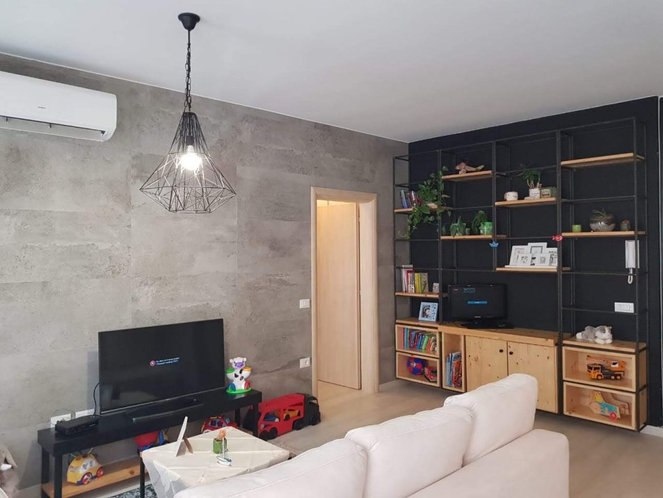 Tirane, jepet me qera apartament 1+1+Aneks+Ballkon Kati 3, 68 m² 600 € (Komuna Parisit)