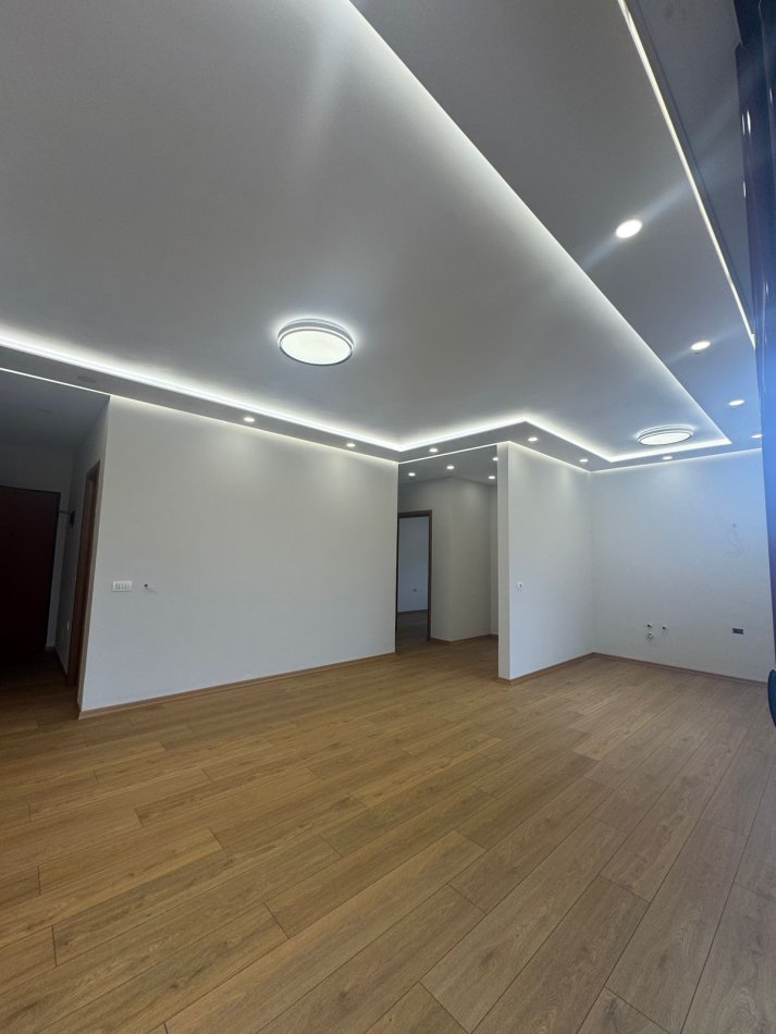 Tirane, shitet apartament 2+1+Aneks+Ballkon Kati 4, 116 m² 239.000 € (2+1+2, Perballe Kompleksit Halili)