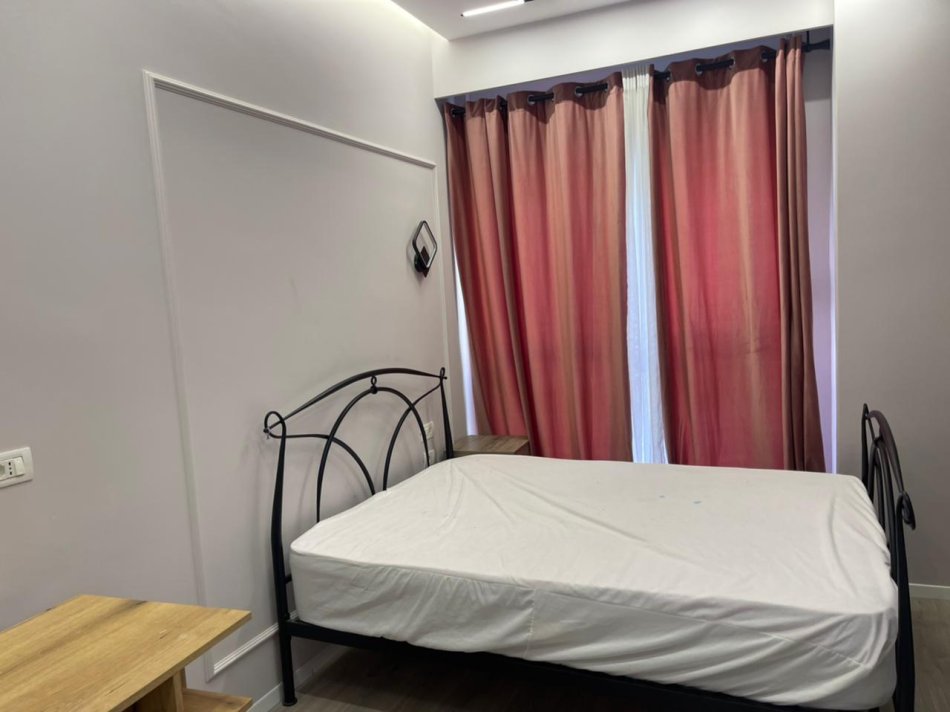 Tirane, jepet me qera 2+1 Kati 3, 100 m² 750 € (ISH Fusha Aviacionit)
