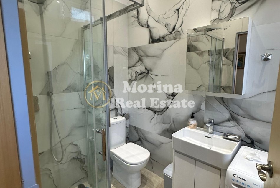 Tirane, jepet me qera shtepi 2+1 Kati 3, 95 m² 900 € (21 Dhjetori)