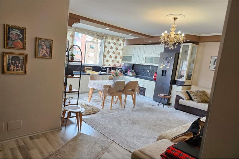 Tirane, shitet apartament 3+1+Ballkon Kati 3, 110 m² 195.000 € (Mihal Grameno)