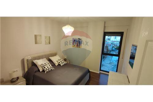 Tirane, jepet me qera apartament 2+1+Ballkon Kati 5, 100 m² 600 € (Rruga e Kongresit te Manastirit)