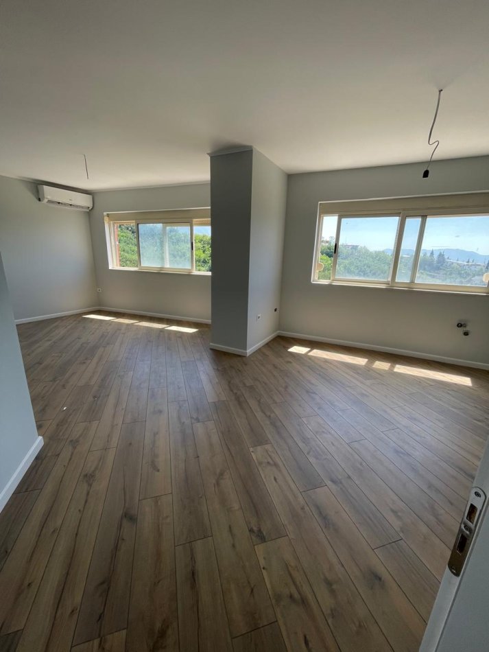 Tirane, shitet 2+1 Kati 4, 124 m² 136.400 € (fresk)