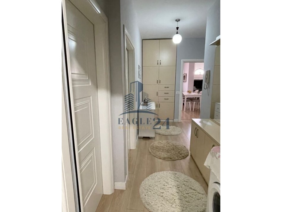 Tirane, shitet apartament 2+1+Ballkon, Kati 5, 89 m² 109,000 € (rruga e thesarit)