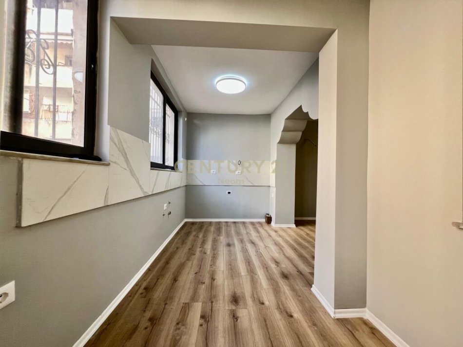 Tirane, shitet apartament 2+1 , 75 m² 179.000 € 
