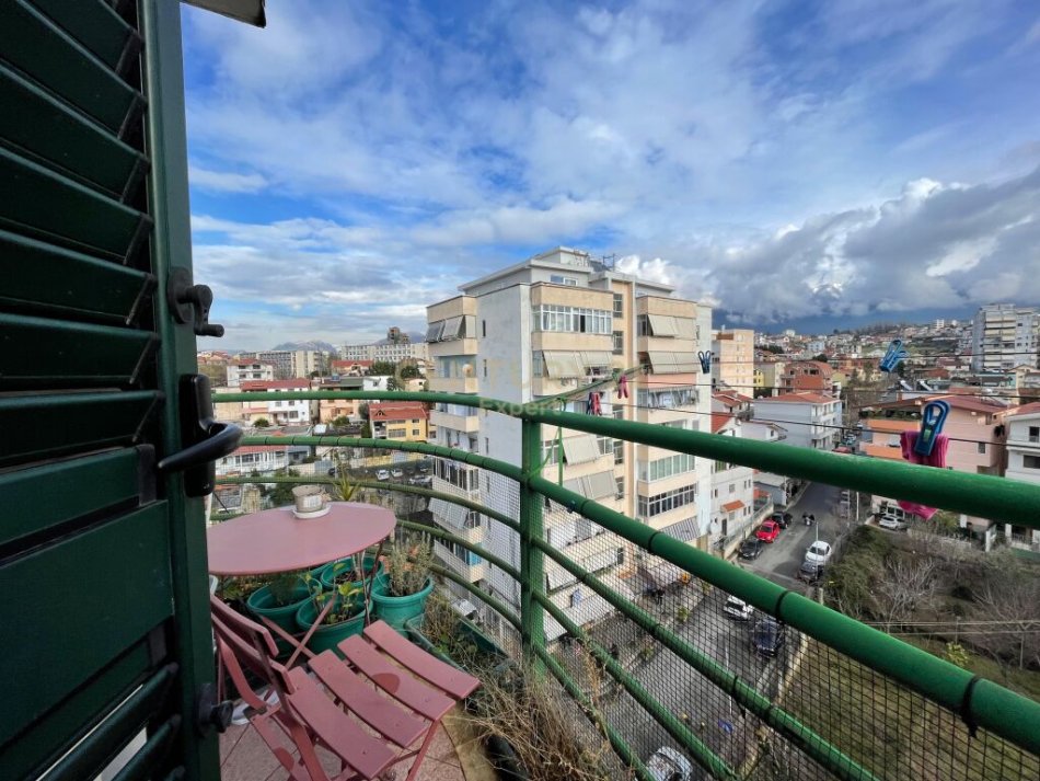 Tirane, shitet apartament 2+1+Ballkon Kati 6, 85 m² 155.000 € (GRAMOZ PASHKO)