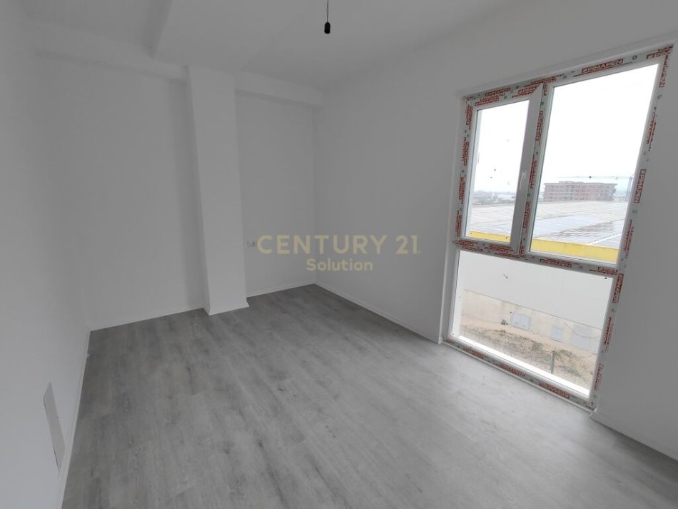 Tirane, shitet apartament 2+1 Kati 6, 105.000 € (Prane Qtu, REZIDENCA UNIVERS CITY)