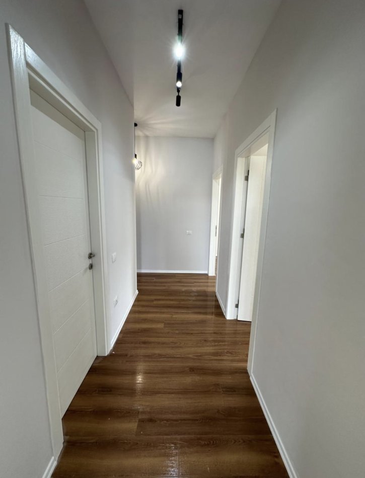 Apartament 2+1+2+ Depo ne Xhamllik.