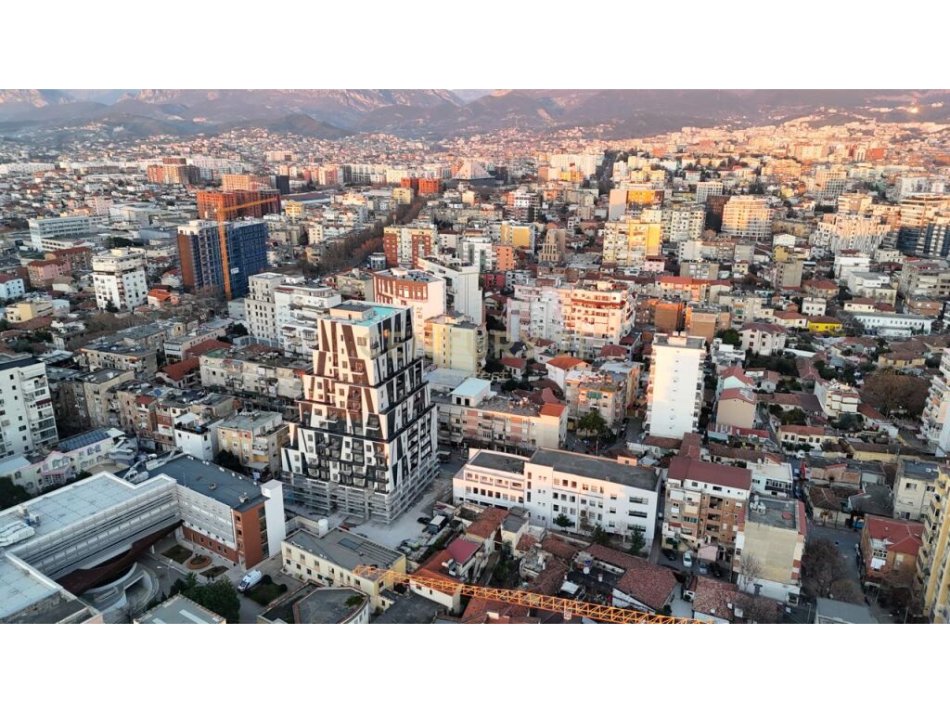Tirane, shitet apartament 2+1 Kati 6, 105 m² 283.000 €