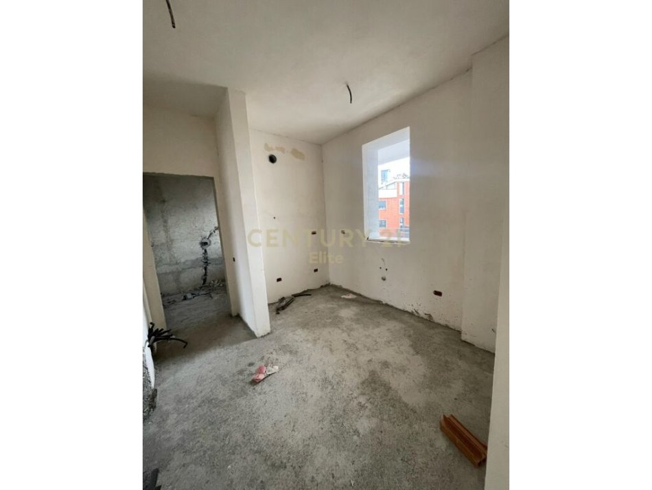 Tirane, shitet apartament 2+1 Kati 8, 126 m² 325.000 € (Rruga e Kavajes)